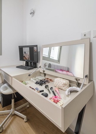 שולחן כתיבה דגם מזוודה בהתאמה אישית שולחן כתיבה דגם מזוודה בהתאמה אישית